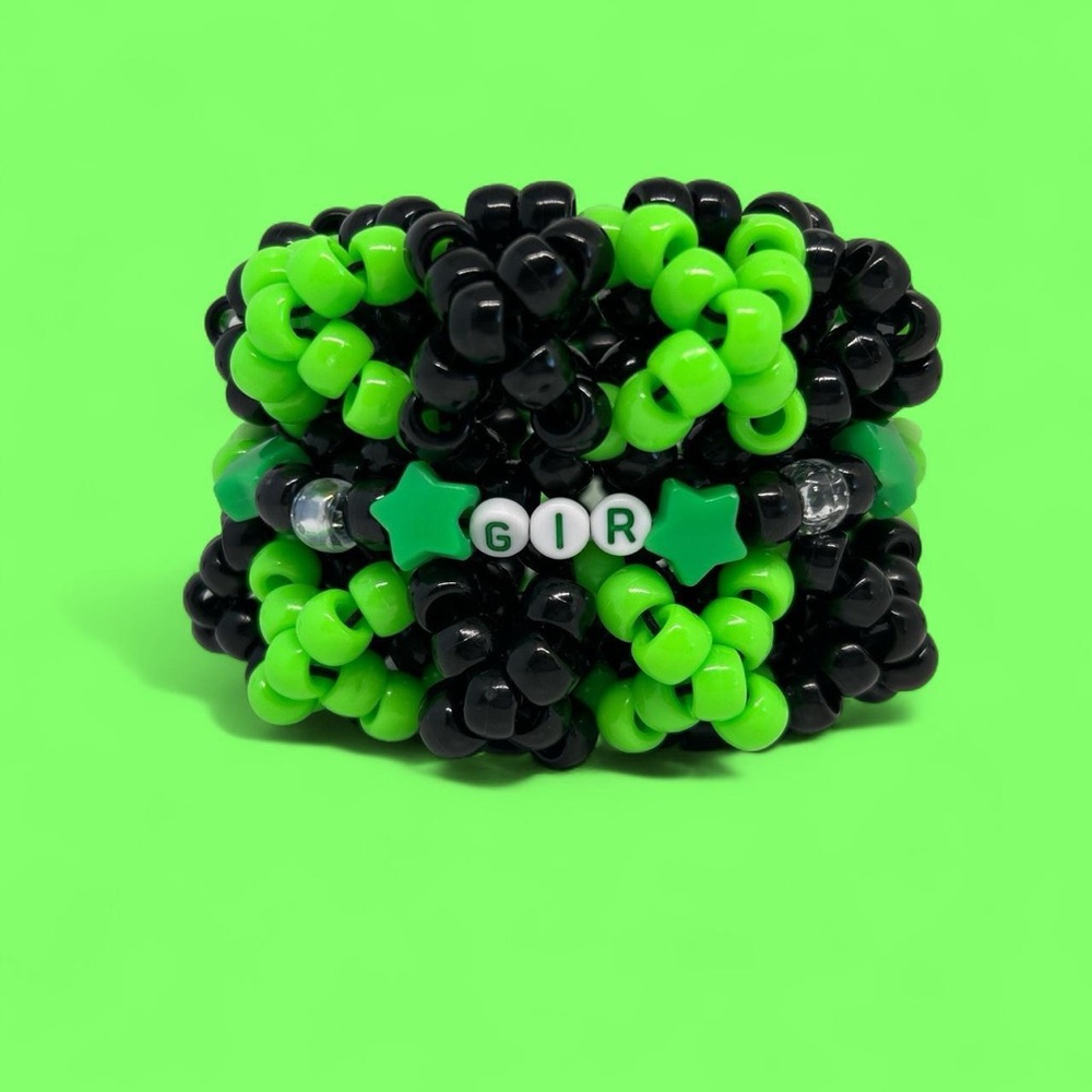 Gir rotating Kandi cuff